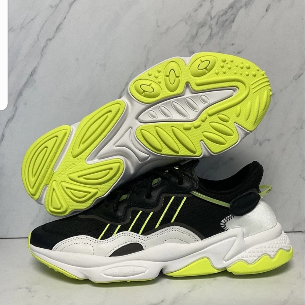 Adidas Ozweego Men's Size 9.5 Shoes Black Volt EG7448 LIKE NEW CONDITION